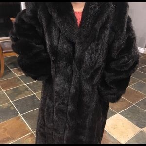 FAUX FUR coat Impeccable condition